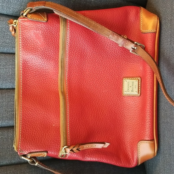 Dooney & Bourke, multiple purses, red, black, brown. Purse Lot - Picture 4 of 12